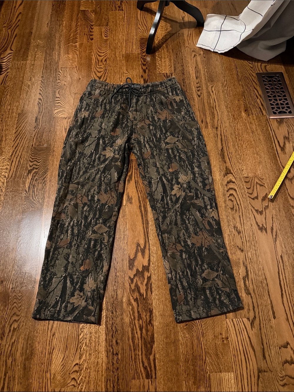 Abercrombie & Fitch tree camo wide leg sweatpants large